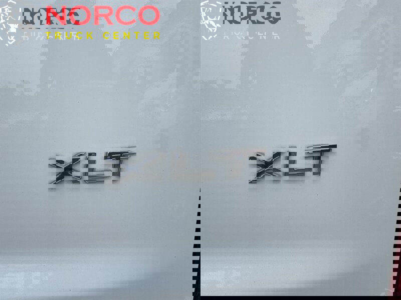 Used 2018 Ford Transit Connect XLT image 16