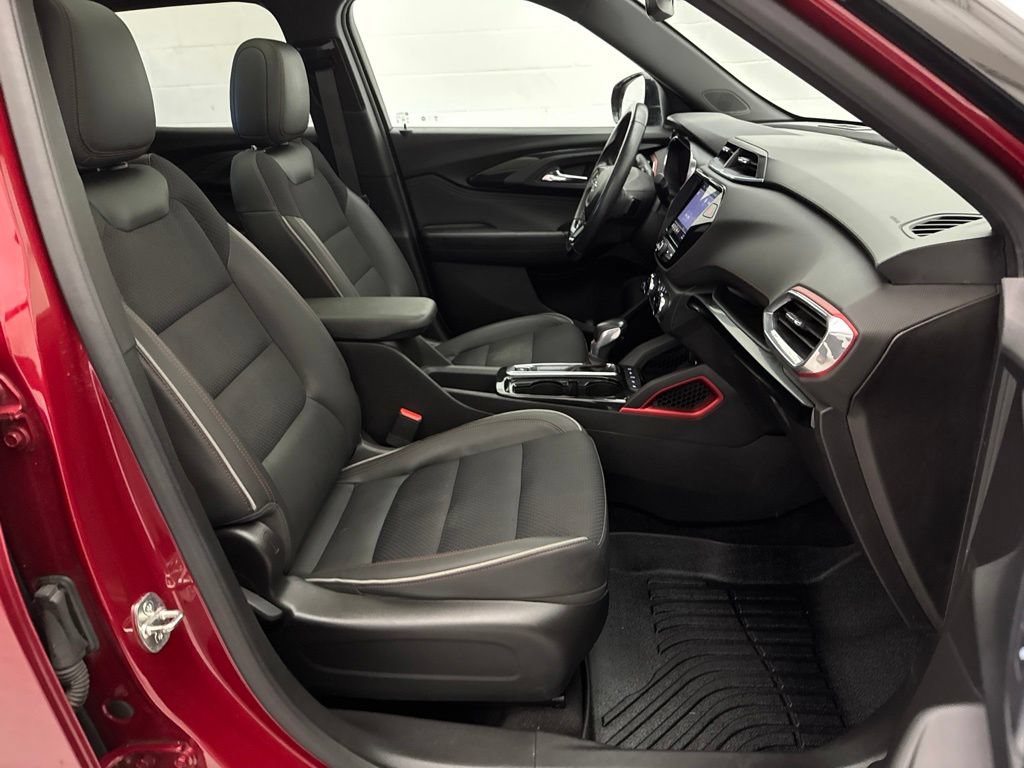 Used 2021 Chevrolet TrailBlazer RS w/ Sun and Liftgate Package FWD image 47