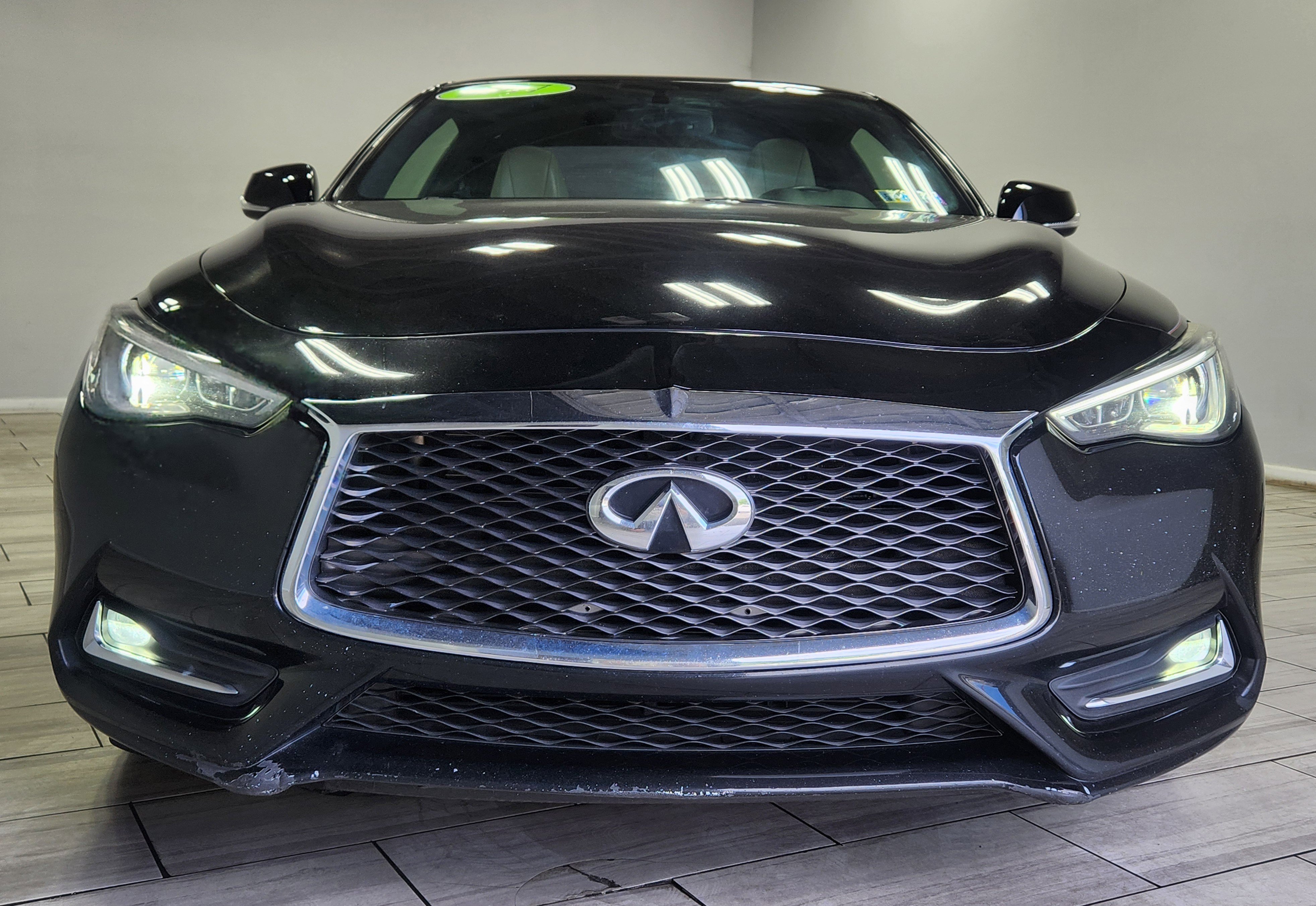 Used 2017 INFINITI Q60 3.0t w/ Cargo Package AWD/4WD image 8