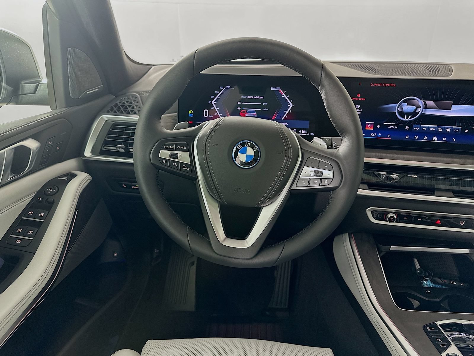 New 2026 BMW X5 xDrive50e w/ Executive Package AWD/4WD image 15