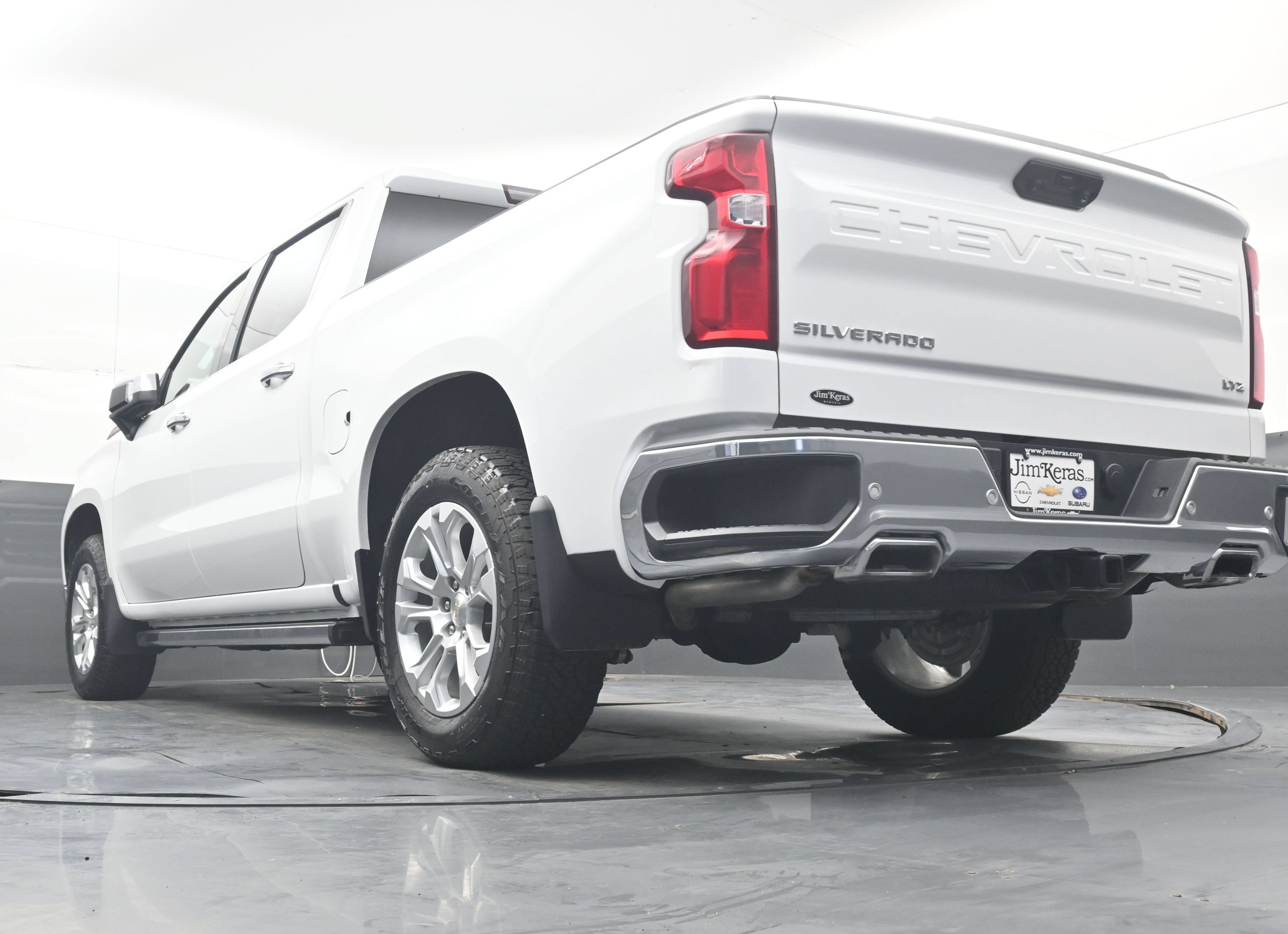 Used 2025 Chevrolet Silverado 1500 LTZ w/ LTZ Premium Package AWD/4WD image 24