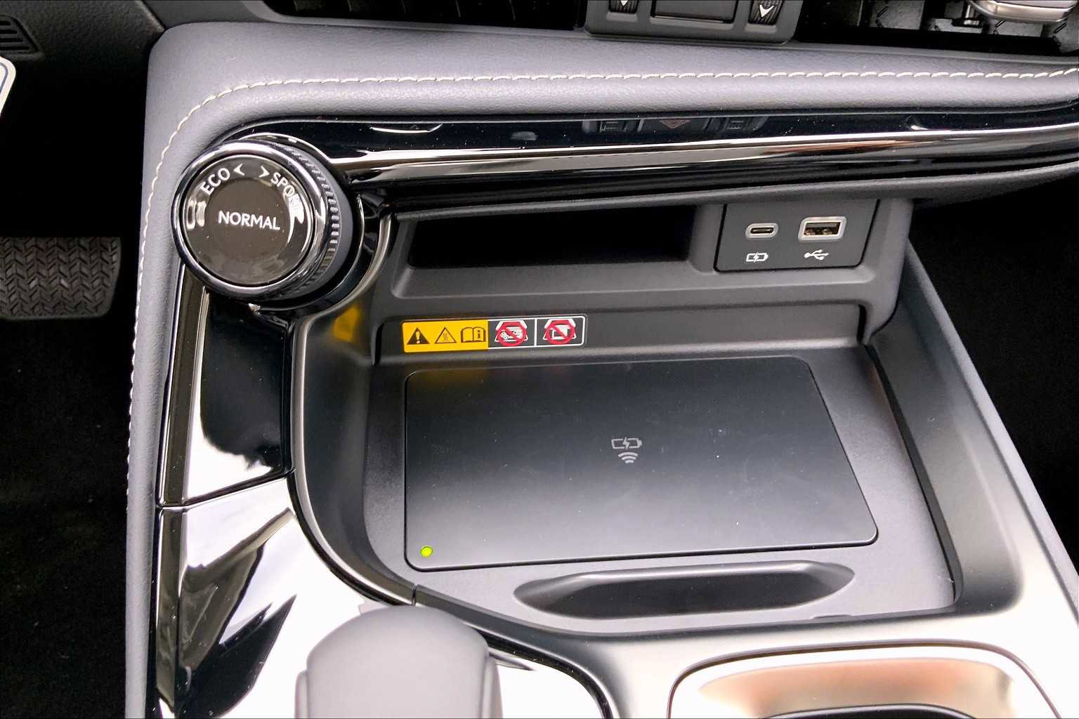 New 2026 Lexus NX 450h+ AWD w/ Luxury Package image 19