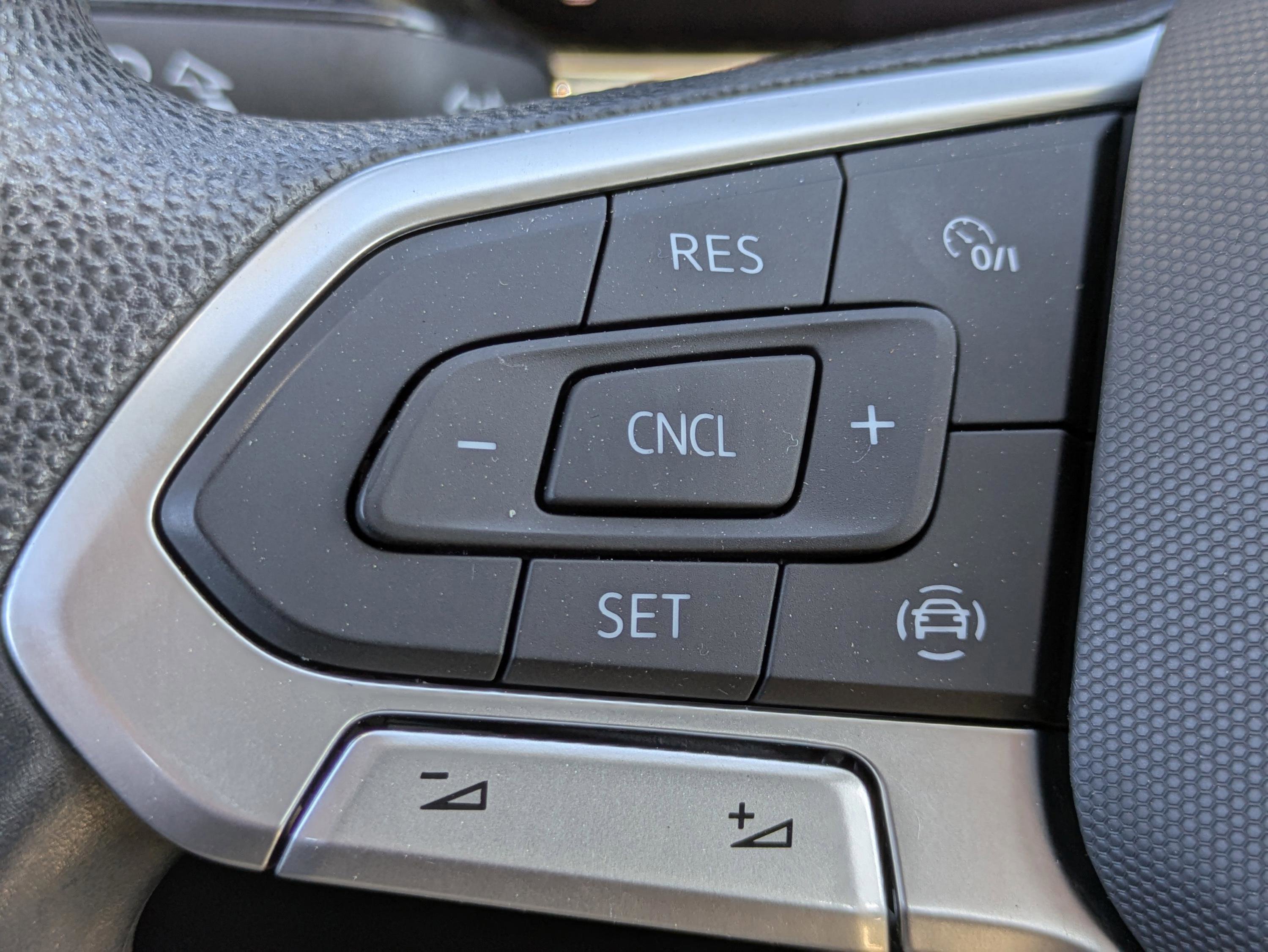 Used 2022 Volkswagen Taos S image 21