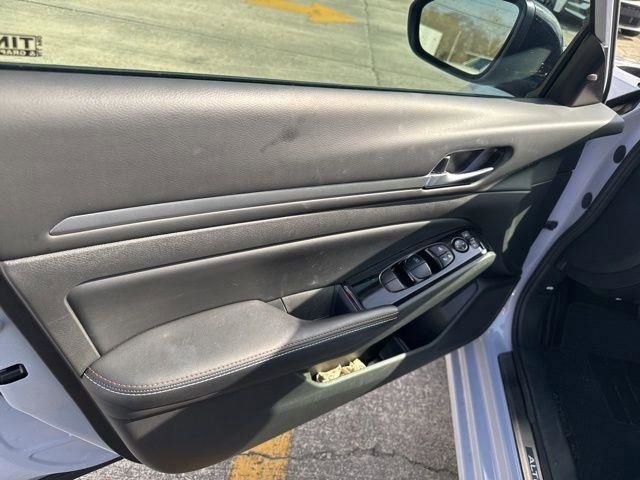 Used 2024 Nissan Altima 2.0 SR image 24