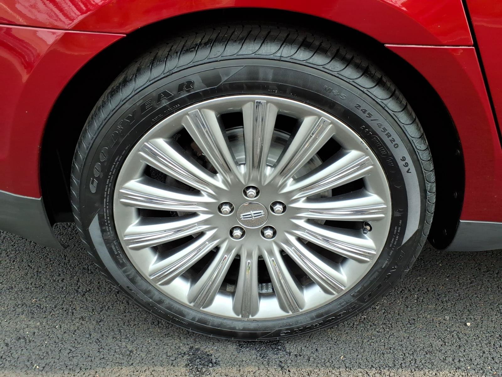 Used 2014 Lincoln MKS AWD w/ Equipment Group 101A image 7