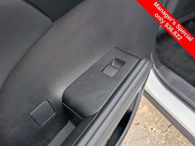 Used 2023 Toyota Highlander XLE image 12