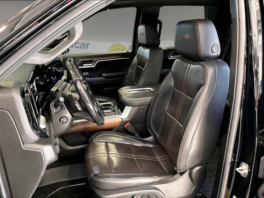Used 2022 Chevrolet Silverado 1500 High Country w/ High Country Premium Package AWD/4WD image 10