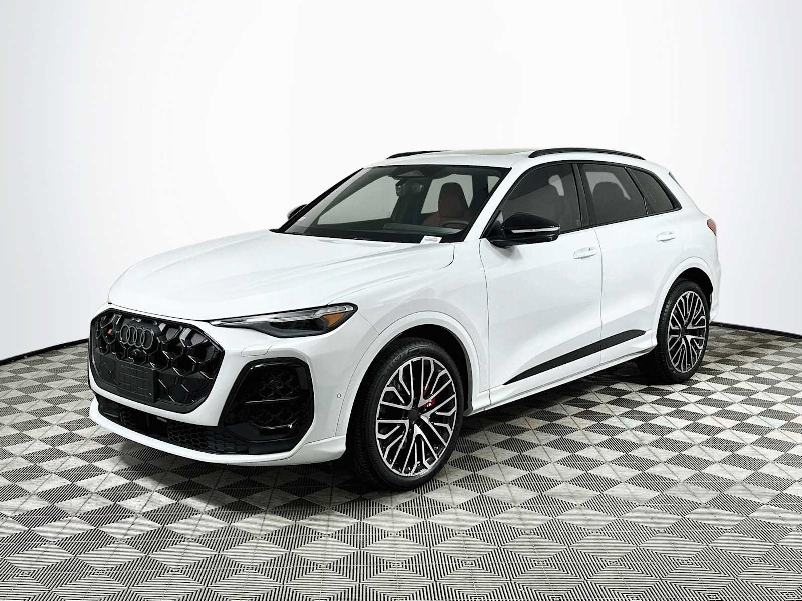 New 2026 Audi SQ5 Prestige AWD/4WD image 3