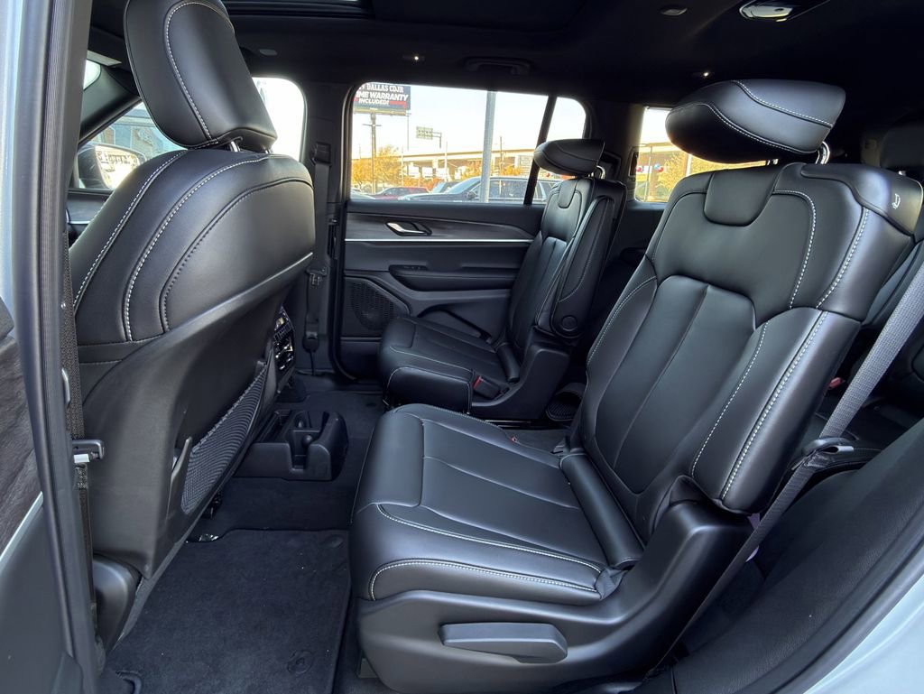 New 2025 Jeep Grand Cherokee L Limited image 19