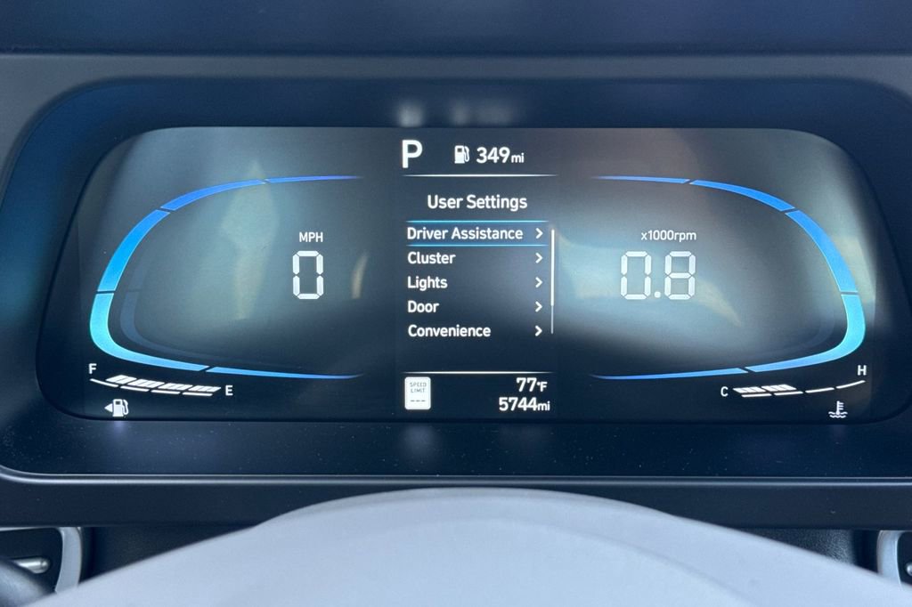 Used 2025 Hyundai Elantra Sport image 21