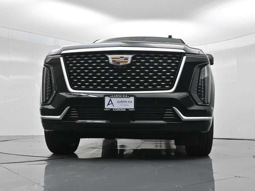 Used 2025 Cadillac Escalade ESV Premium Luxury image 37