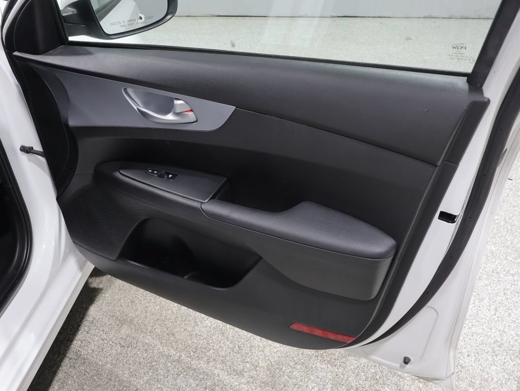 Used 2023 Kia Forte LXS FWD image 23