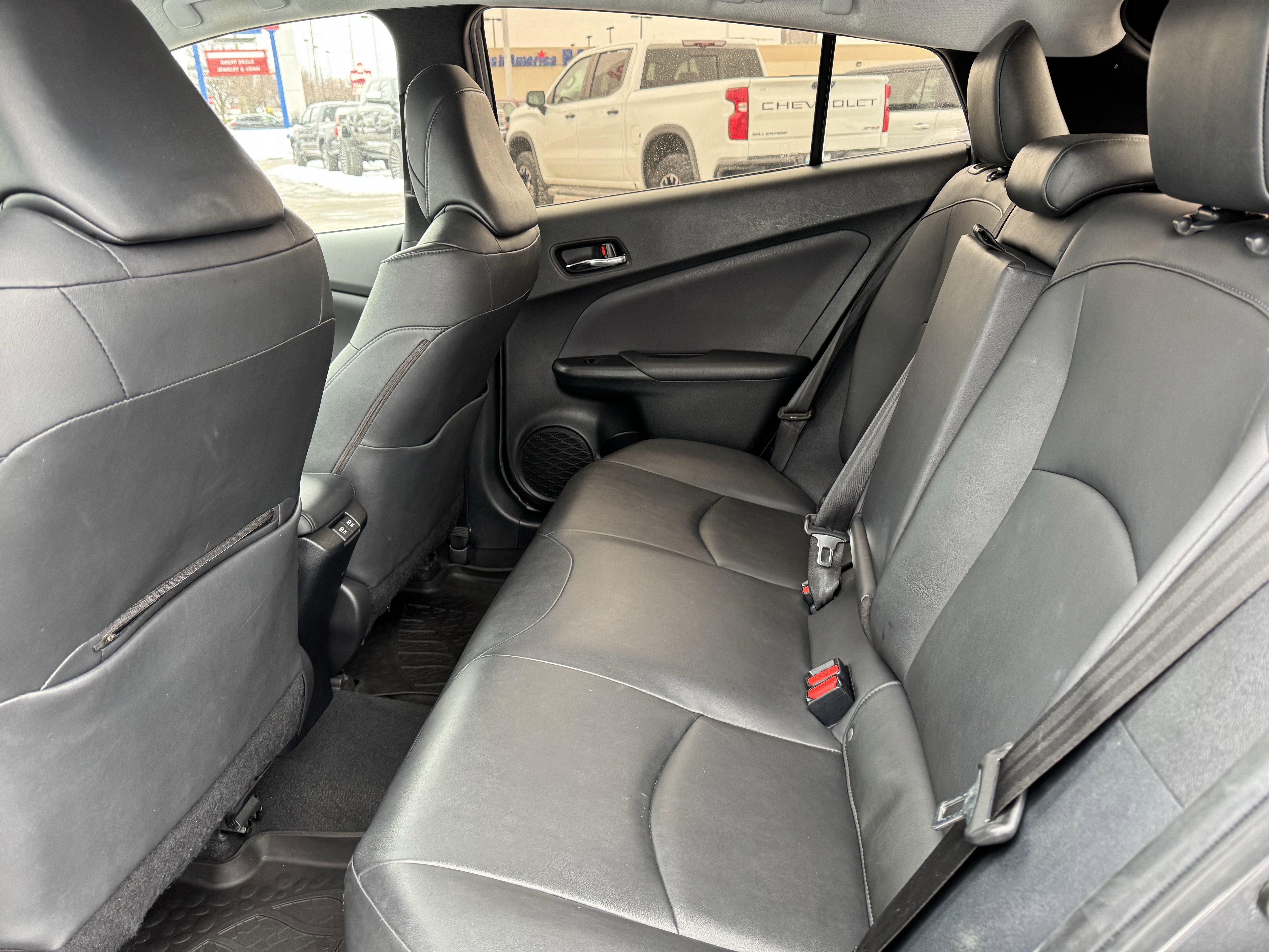 Used 2021 Toyota Prius L Eco image 34