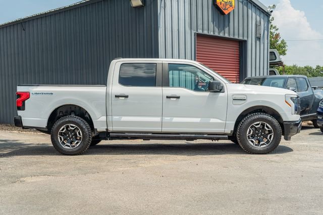 Used 2022 Ford F150 Lightning Pro image 7