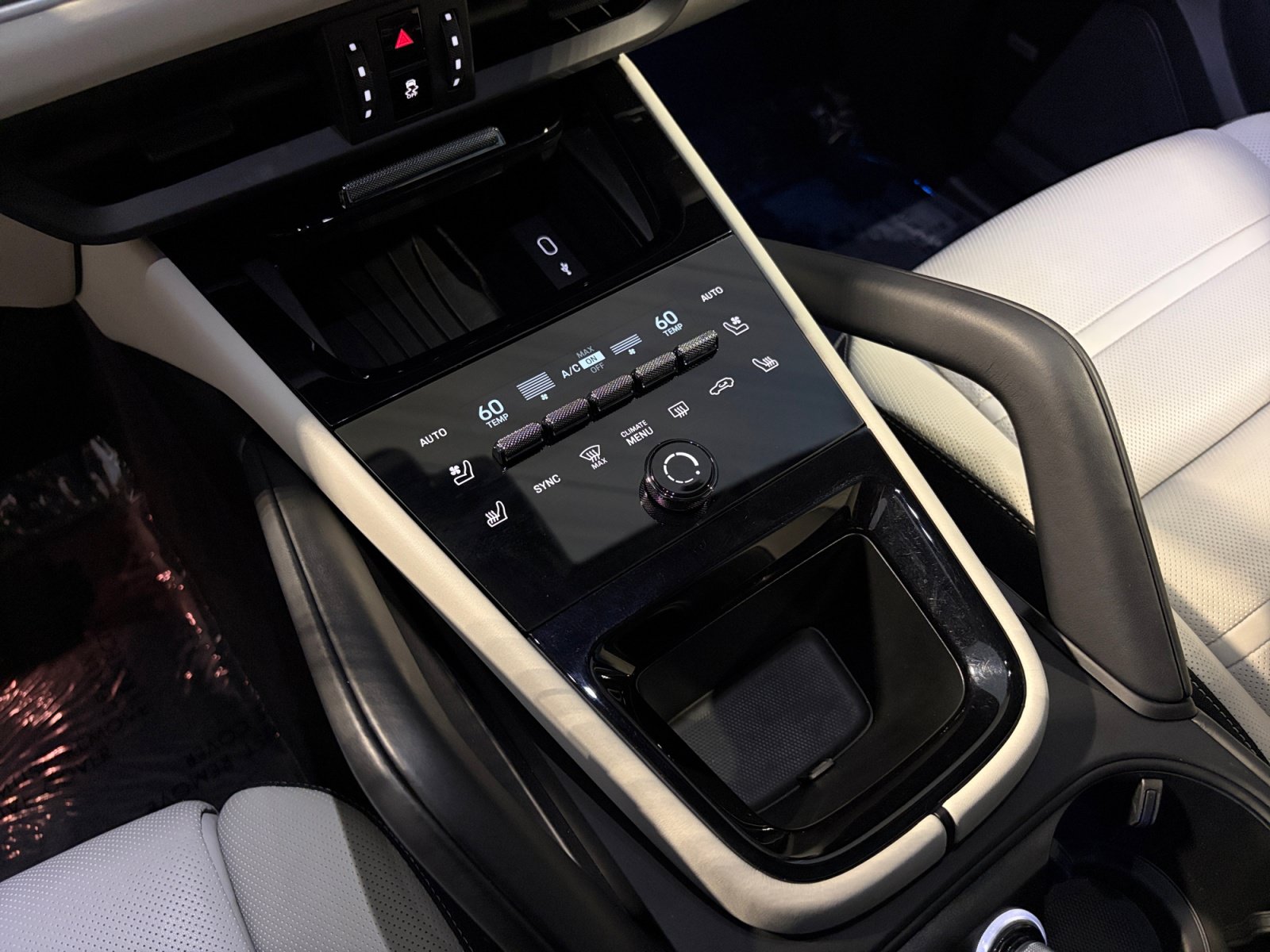 Certified 2026 Porsche Cayenne AWD/4WD image 43