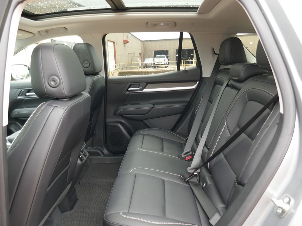 New 2026 GMC Terrain Denali w/ LPO, Black Badging Package AWD/4WD image 13