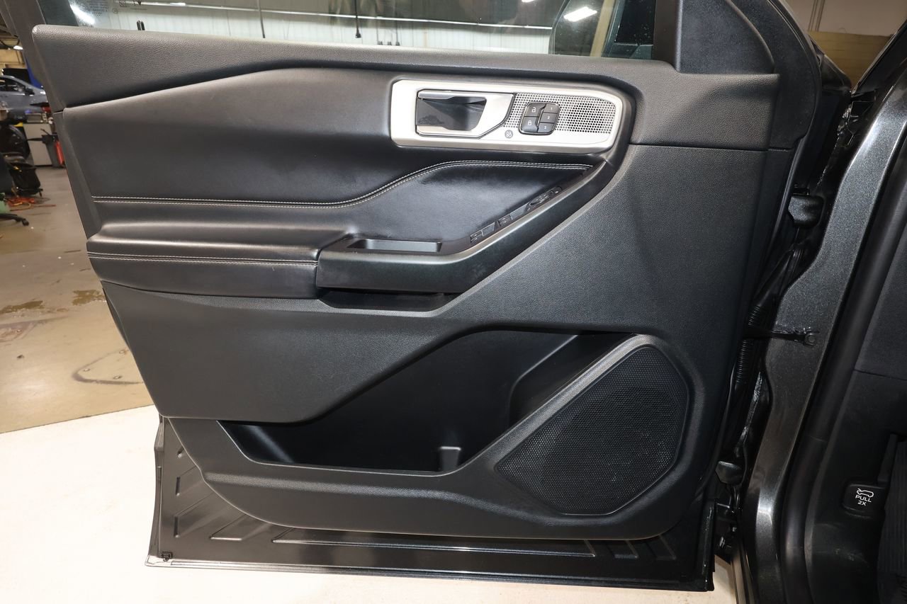 Used 2020 Ford Explorer ST image 13