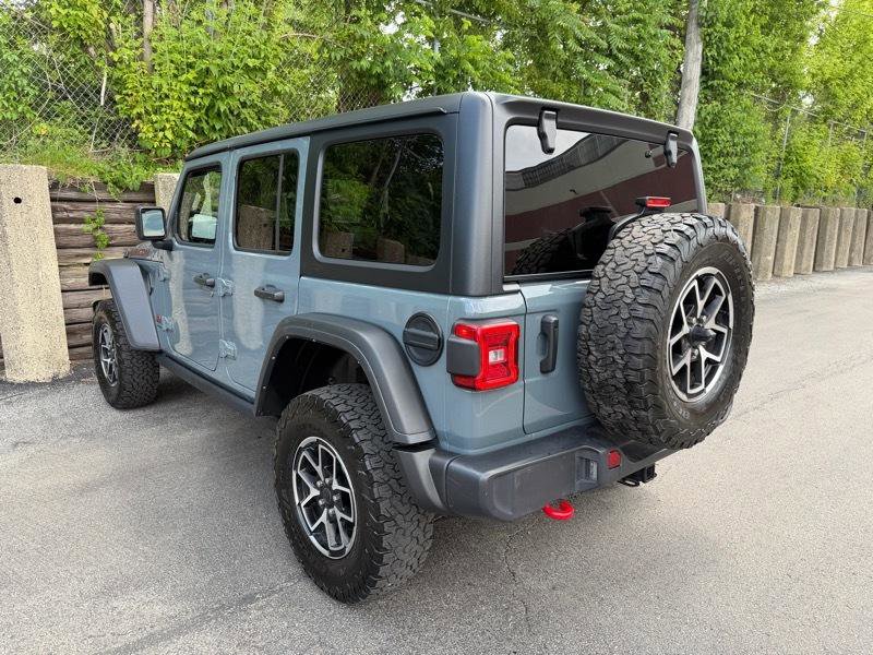Used 2025 Jeep Wrangler Unlimited Rubicon AWD/4WD image 26