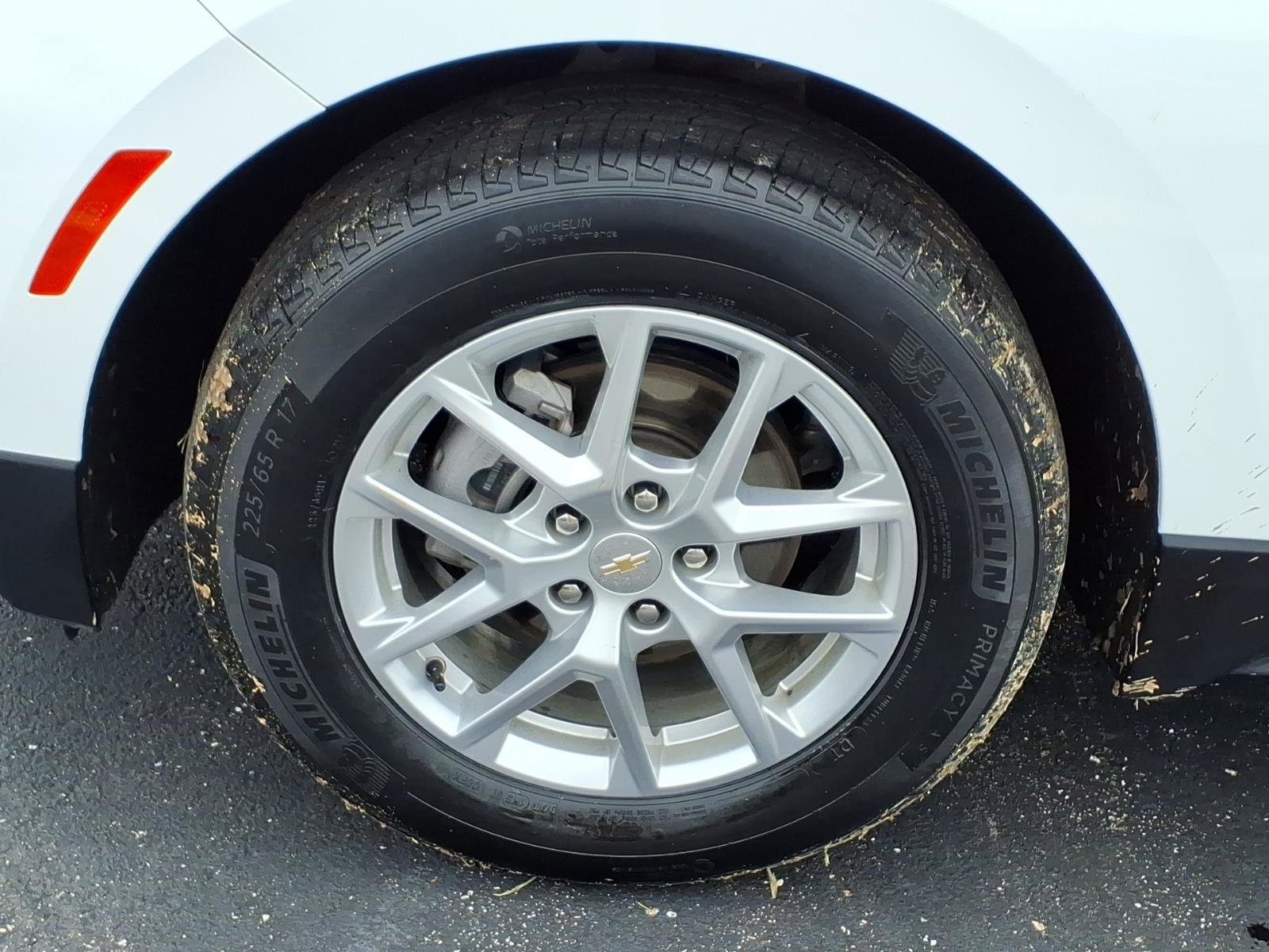 Used 2023 Chevrolet Equinox LT FWD image 31