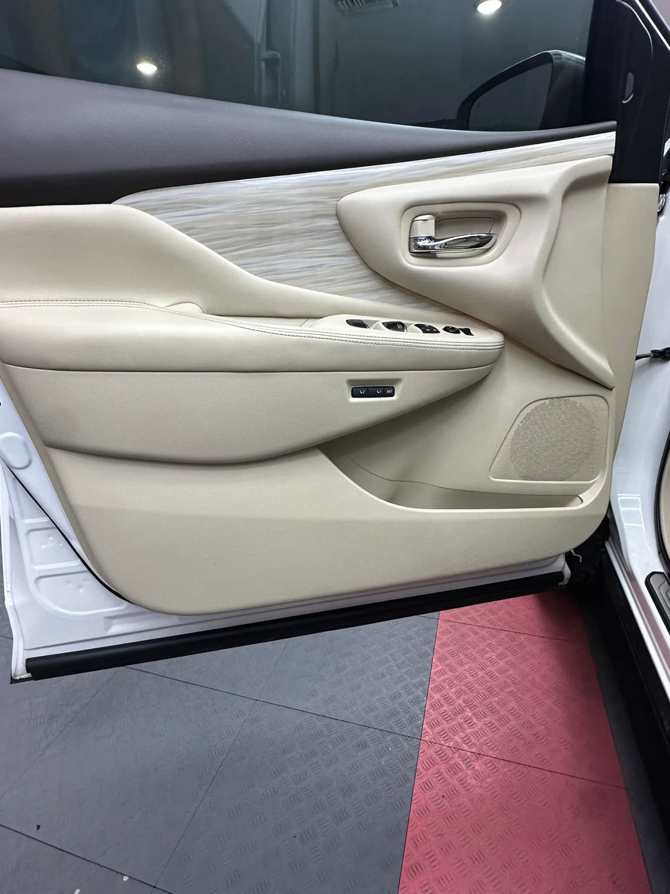 Used 2016 Nissan Murano SL FWD image 9