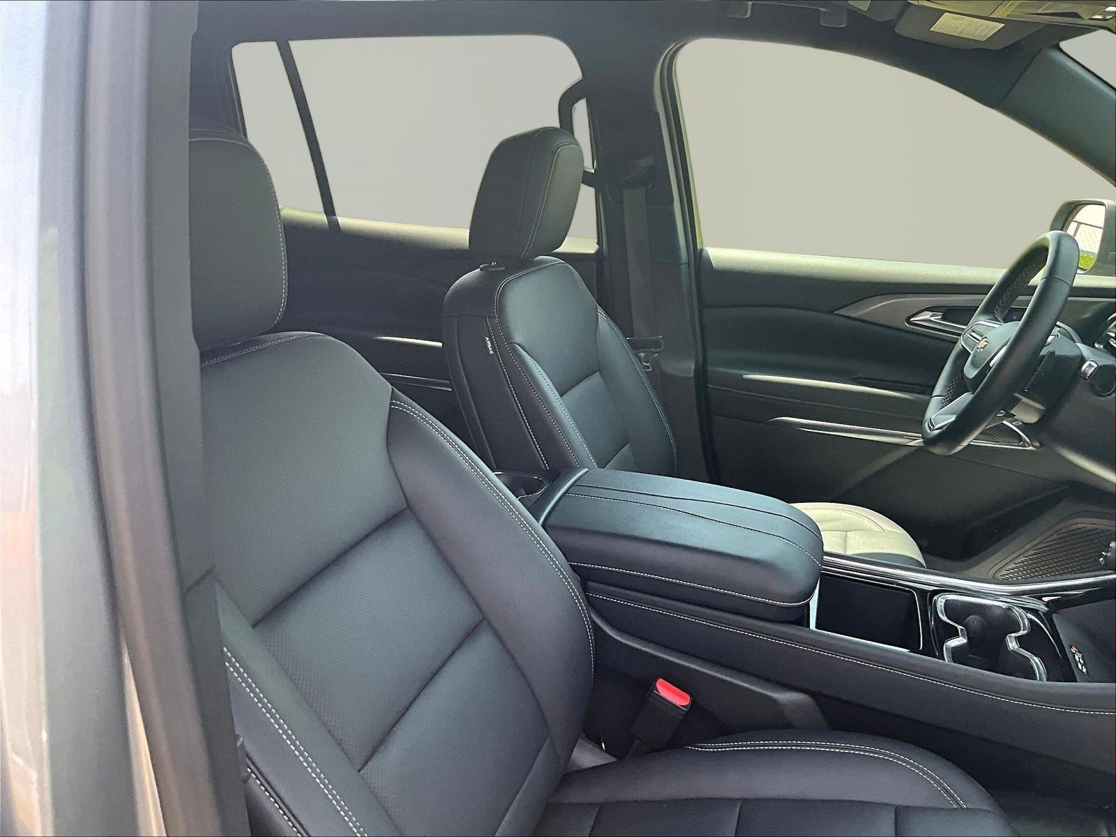 Used 2026 Chevrolet Traverse LT AWD/4WD image 29