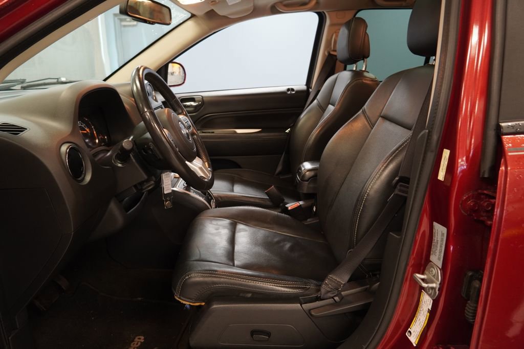 Used 2016 Jeep Compass High Altitude AWD/4WD image 6