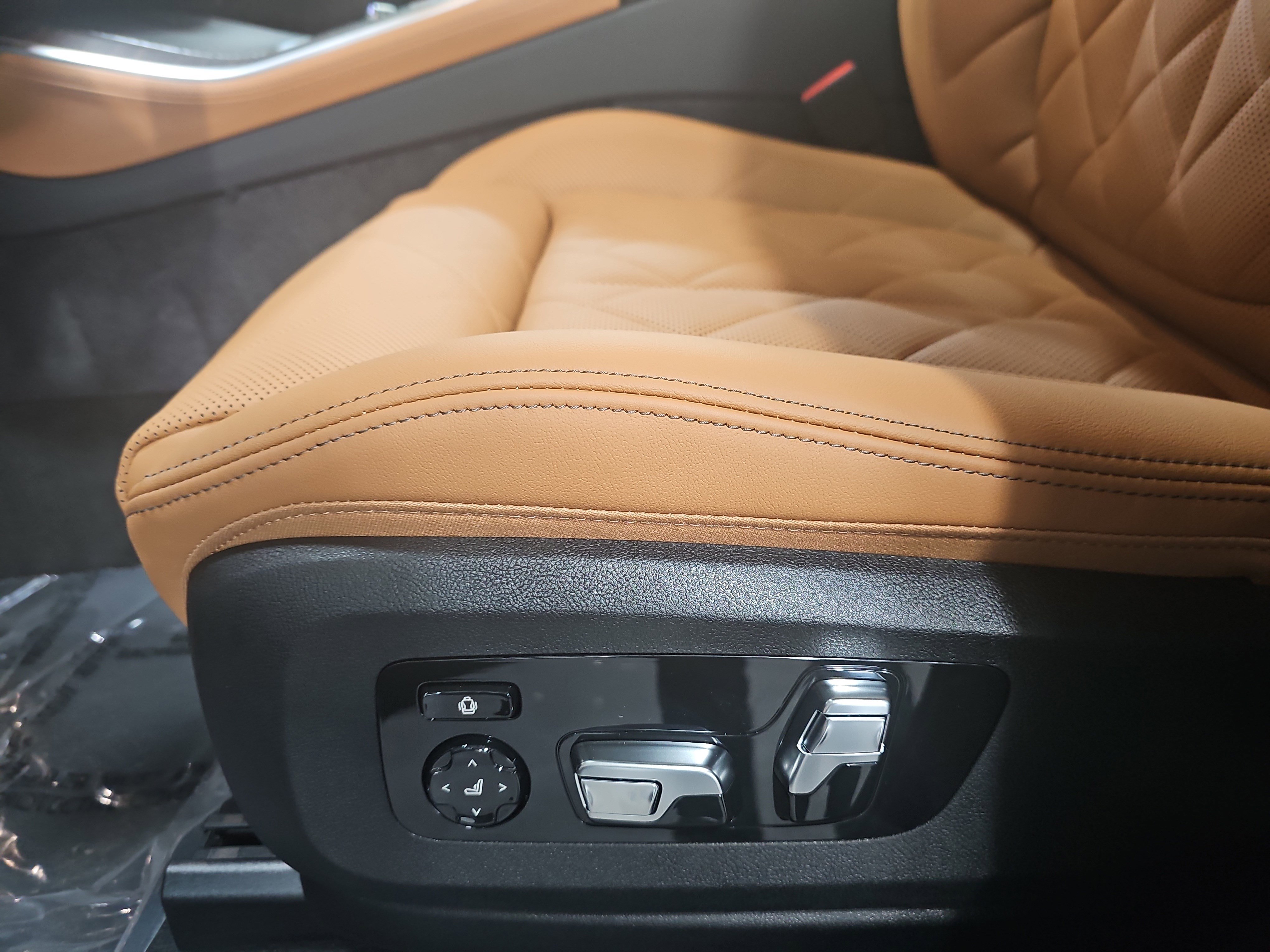 New 2026 BMW X5 xDrive40i w/ M Sport Package AWD/4WD image 29