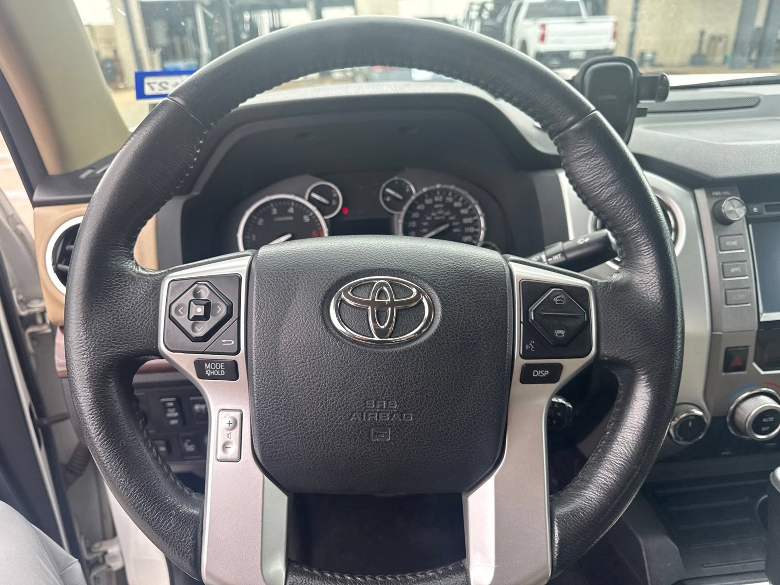 Used 2016 Toyota Tundra Limited w/ Limited Premium Package AWD/4WD image 14