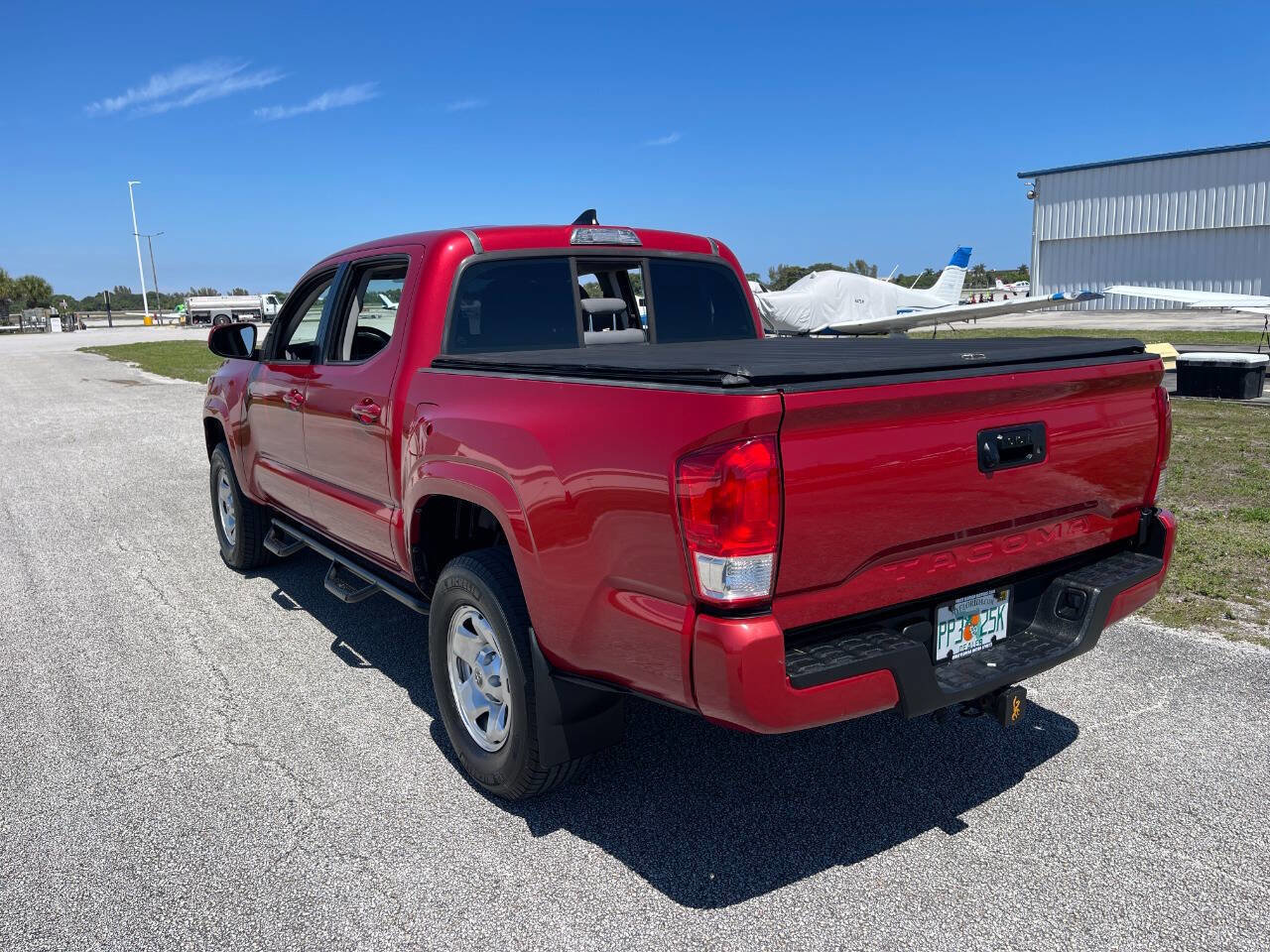 Used 2017 Toyota Tacoma SR RWD image 6