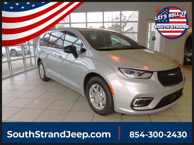 New 2026 Chrysler Pacifica Select image 1