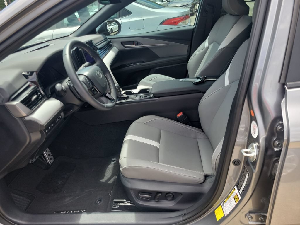 Certified 2025 Toyota Camry SE w/ Convenience Package FWD image 15