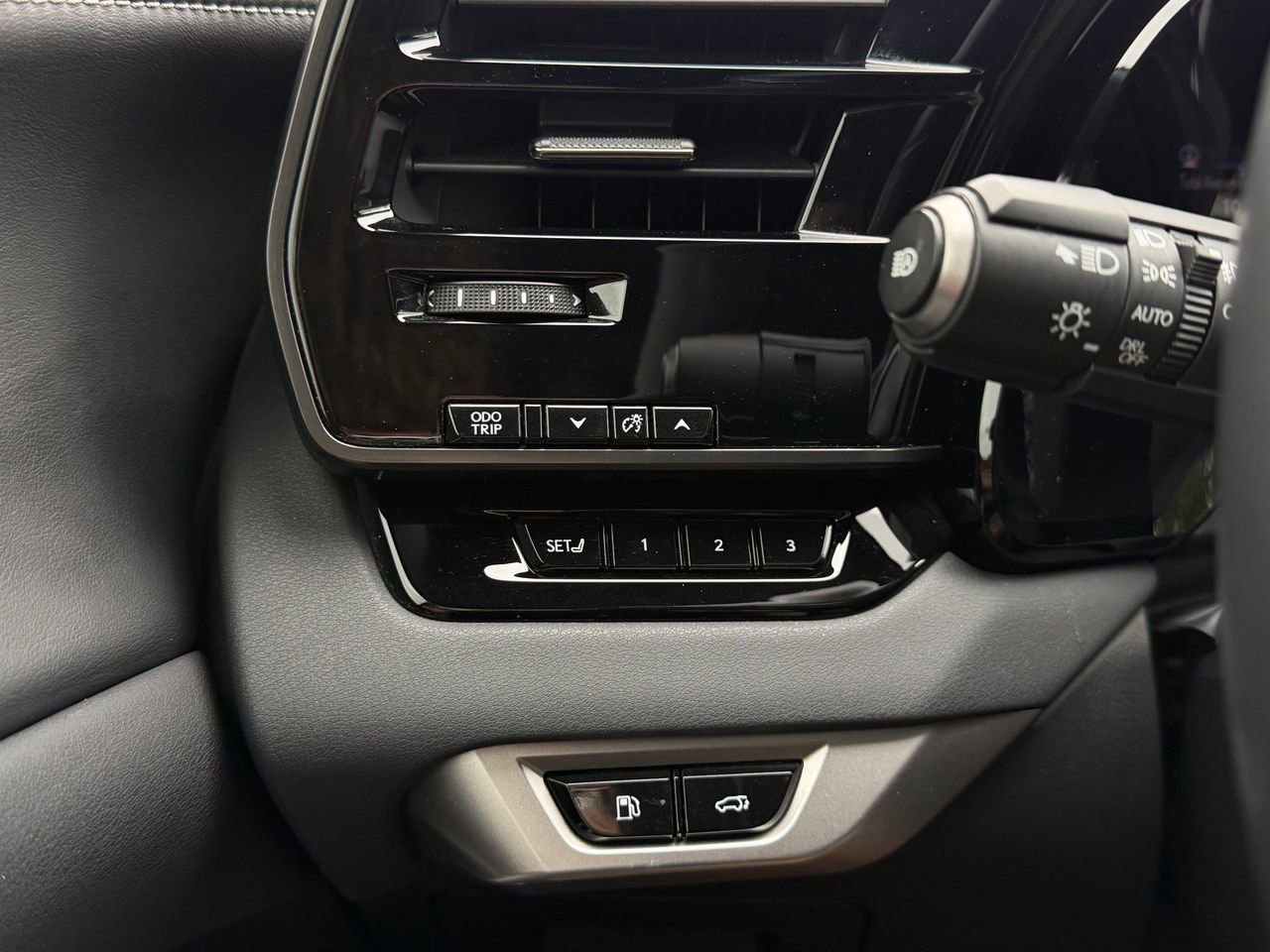 Used 2023 Lexus RX 350 Premium Plus w/ Cold Area Package image 27