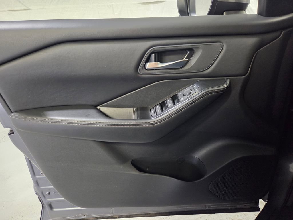 Used 2025 RAM ProMaster 2500 w/ Convenience Group FWD image 16