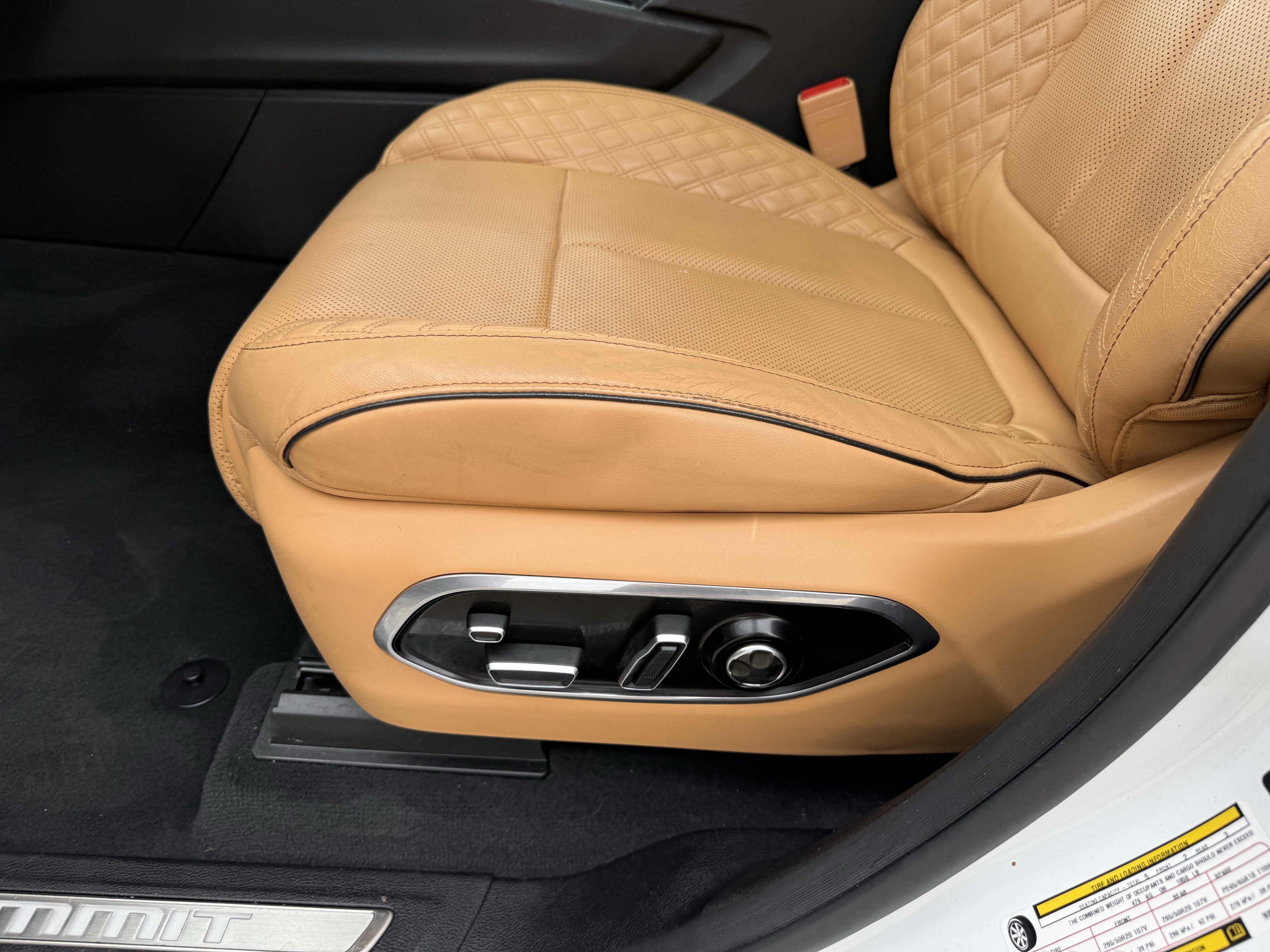 Used 2022 Jeep Grand Cherokee Summit w/ Luxury Tech Group V image 29