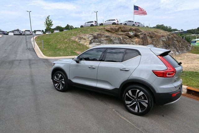 Used 2024 Volvo XC40 B5 Plus w/ Protection Package Premier AWD/4WD image 10