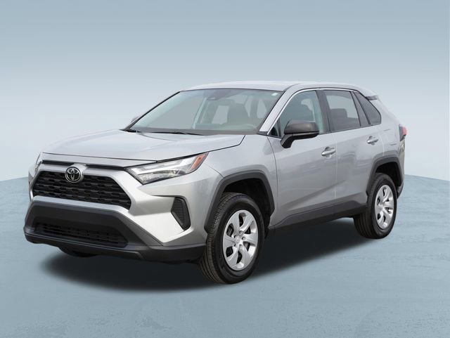 Used 2024 Toyota RAV4 LE FWD image 3