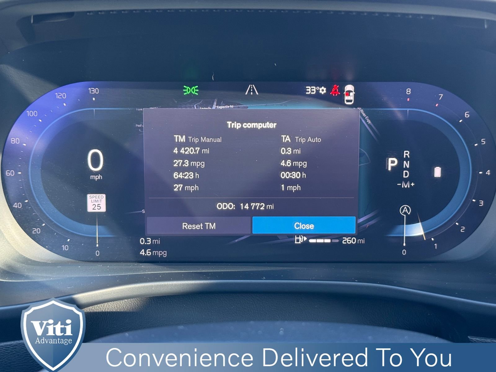 Certified 2024 Volvo XC40 B5 Ultimate w/ Protection Package Premier image 33