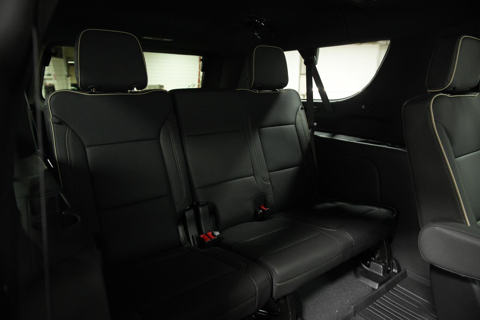 New 2026 GMC Yukon XL Elevation w/ Elevation Premium Package AWD/4WD image 15