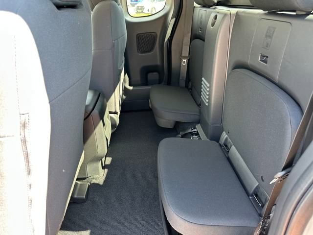 Used 2025 Nissan Frontier S image 24