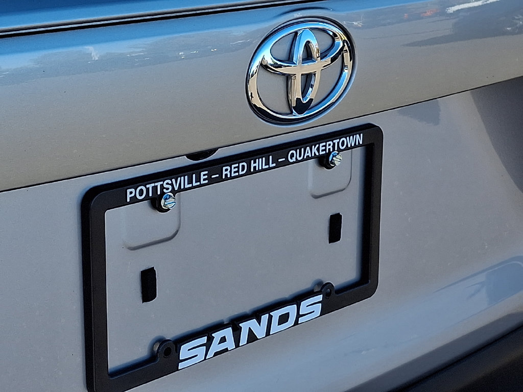 Used 2022 Toyota RAV4 XLE AWD/4WD image 31