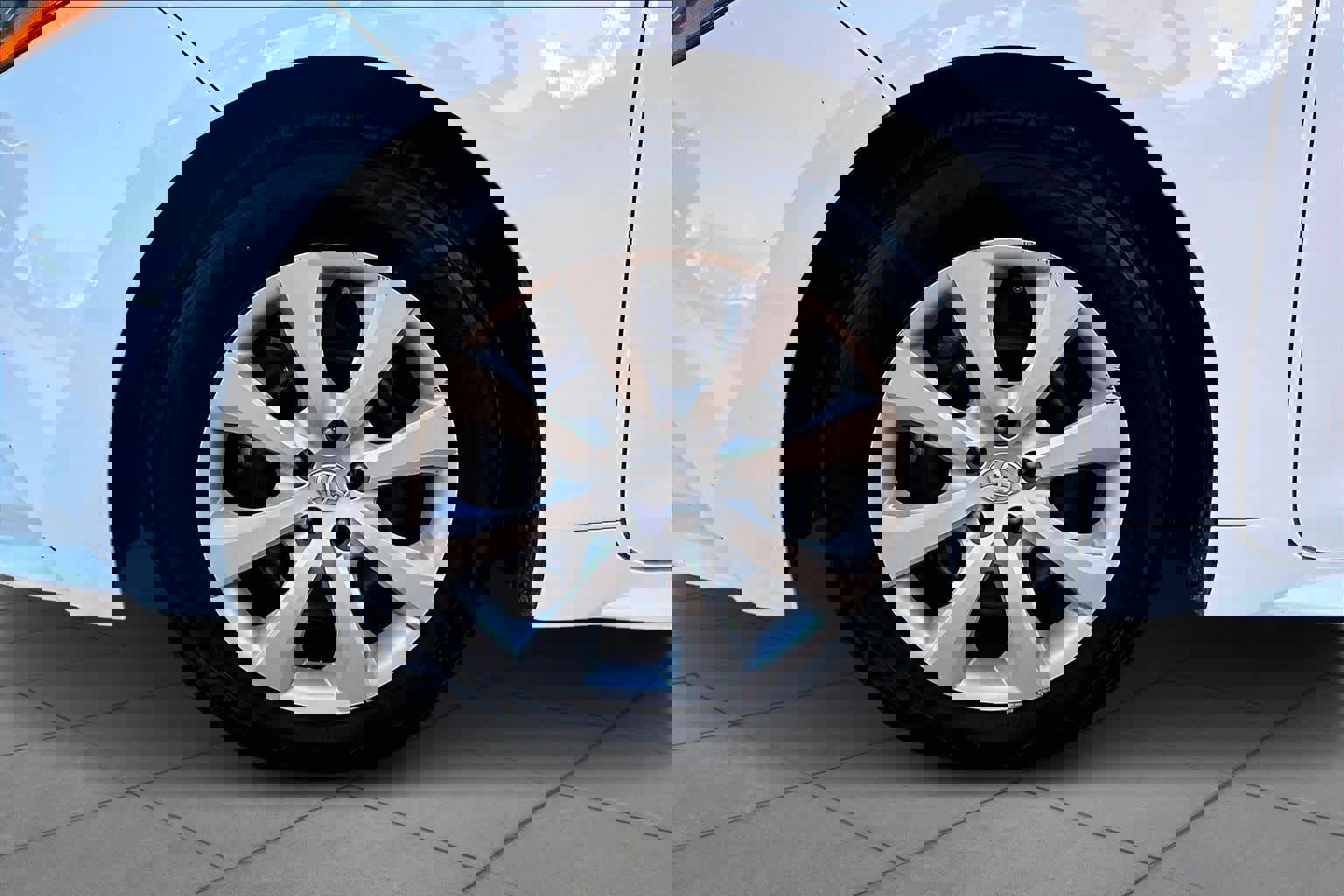 Used 2024 Toyota Corolla LE image 11