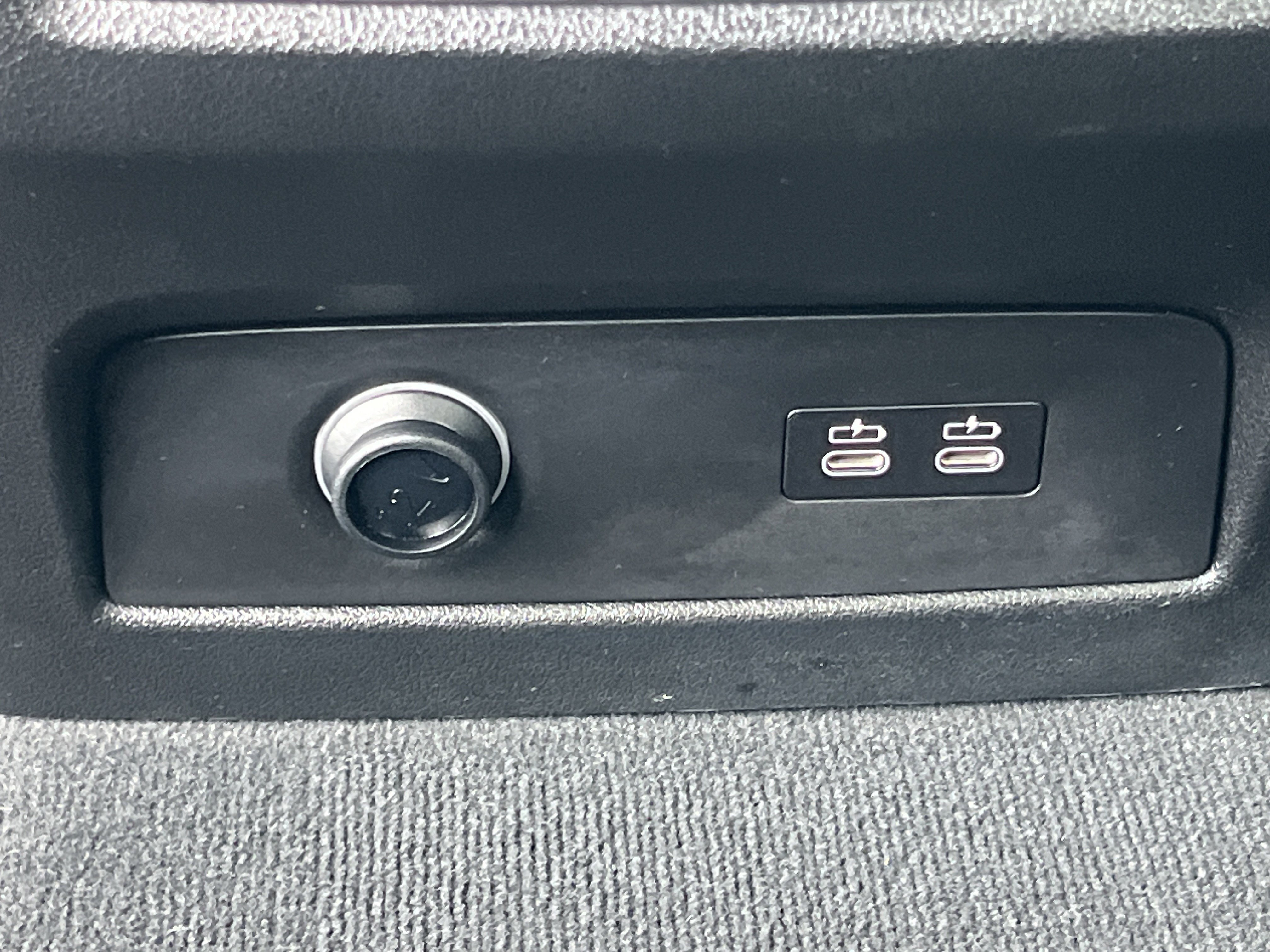 Used 2026 BMW X7 M60i image 24