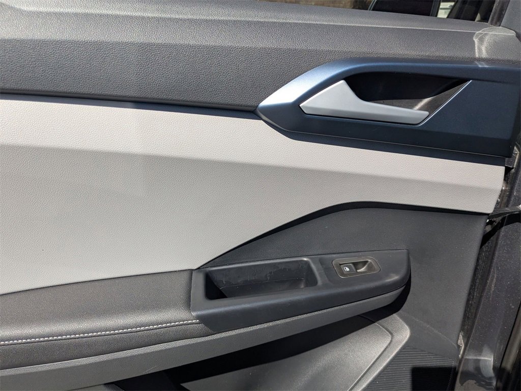 Used 2024 Volkswagen Taos SE image 23