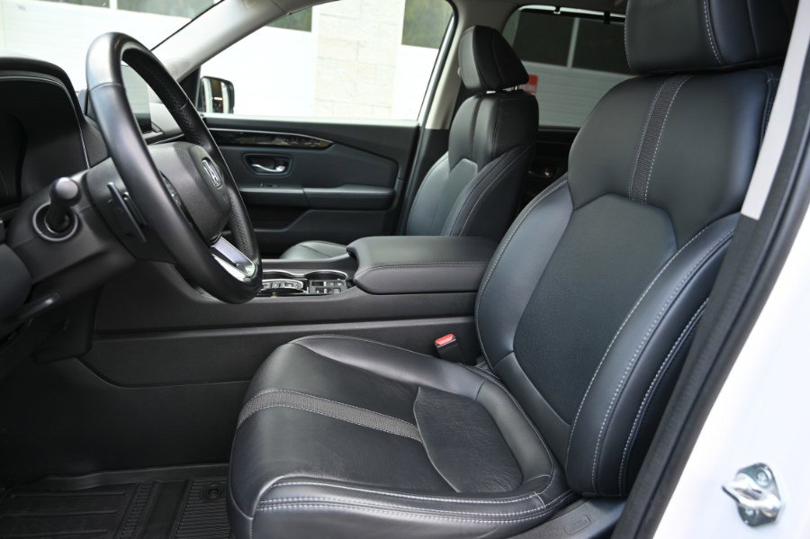 Used 2025 Honda Pilot EX-L image 13