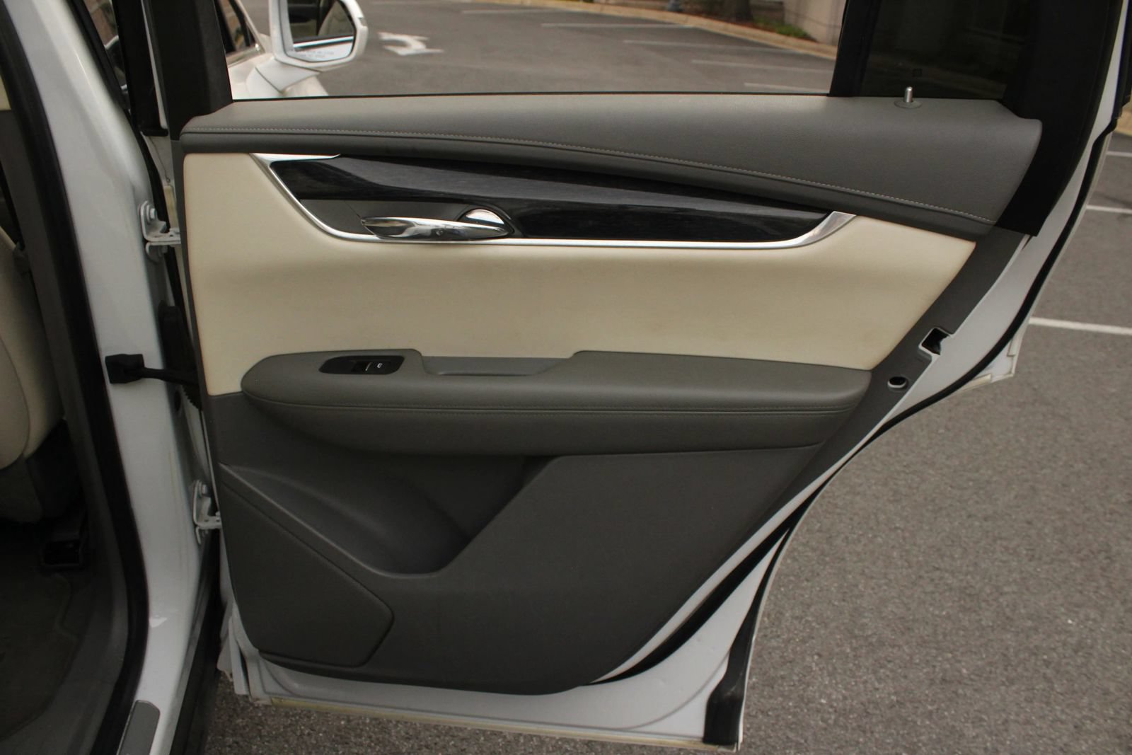 Used 2020 Cadillac XT6 Premium Luxury AWD/4WD image 26