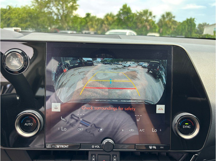 Used 2022 Lexus NX 250 FWD w/ Towing Package (2000 Lbs) image 27