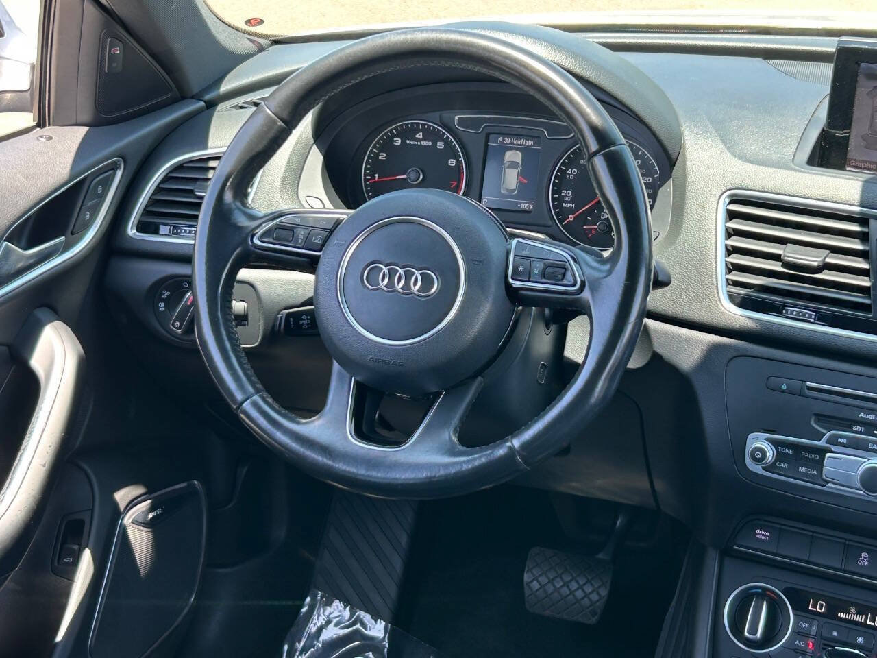 Used 2016 Audi Q3 2.0T Prestige w/ Prestige Package FWD image 15