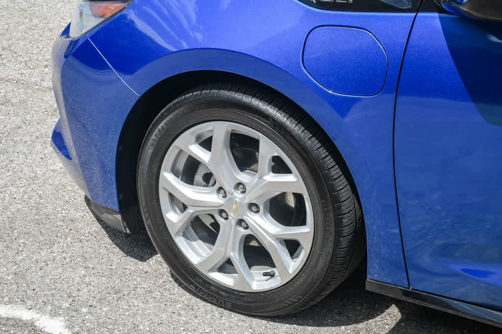 Used 2018 Chevrolet Volt LT w/ Comfort Package FWD image 10