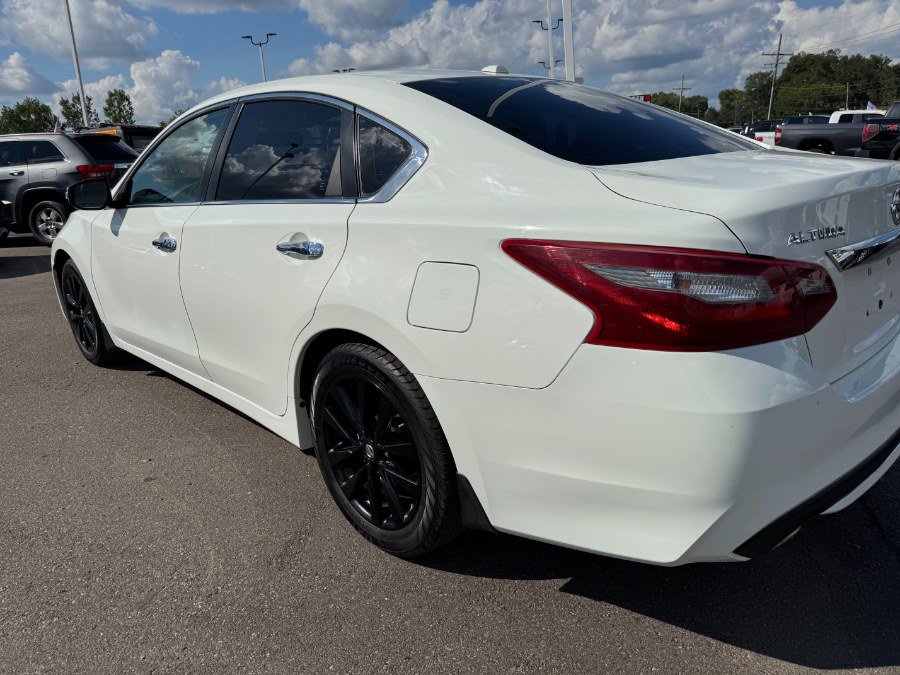 Used 2018 Nissan Altima 2.5 SL FWD image 10