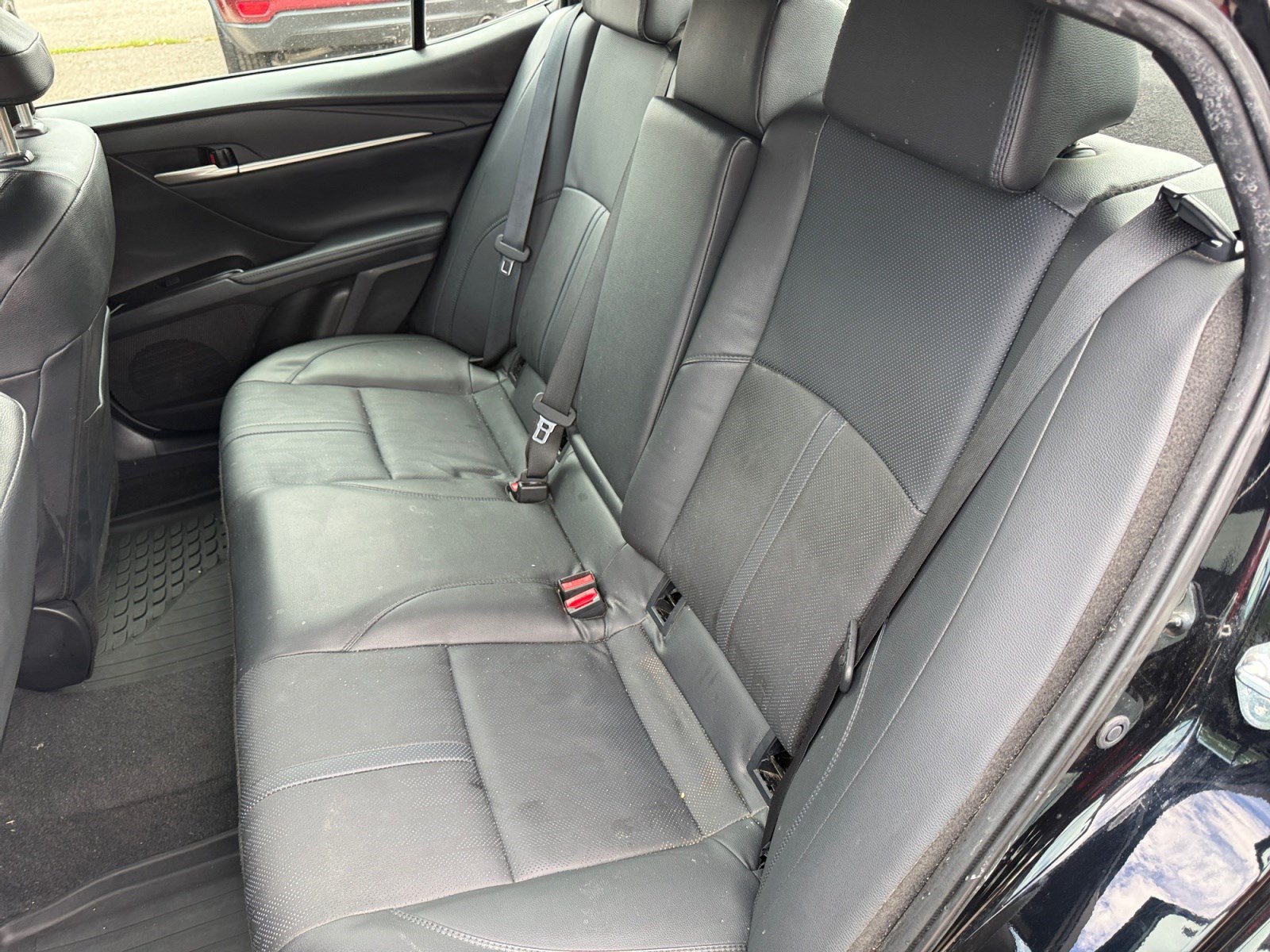 Used 2025 Toyota Camry XSE FWD image 17